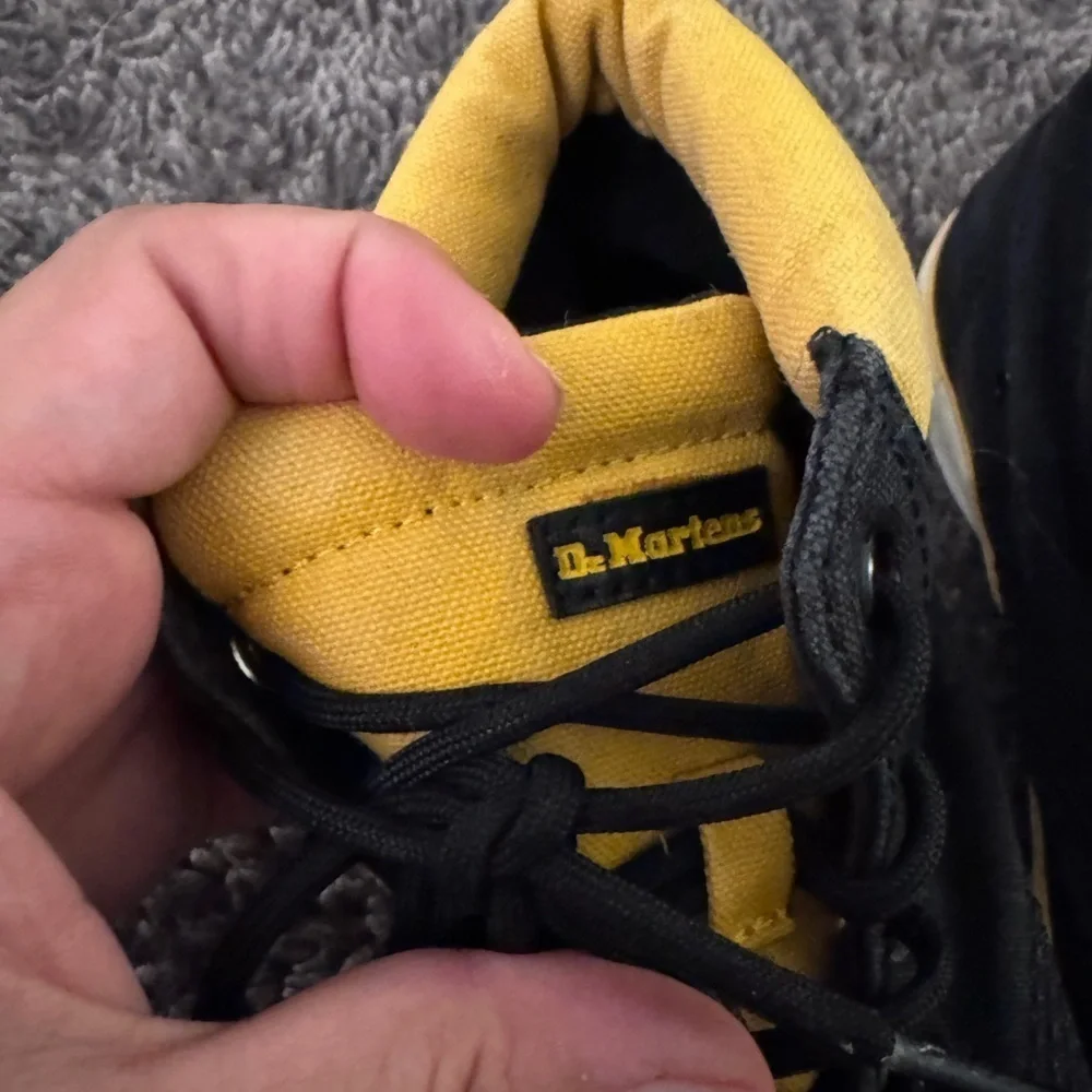 Dr. Martens bold black